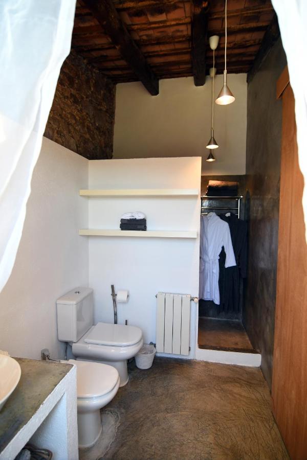 Le Rondini Bed & Breakfast Montras Bagian luar foto