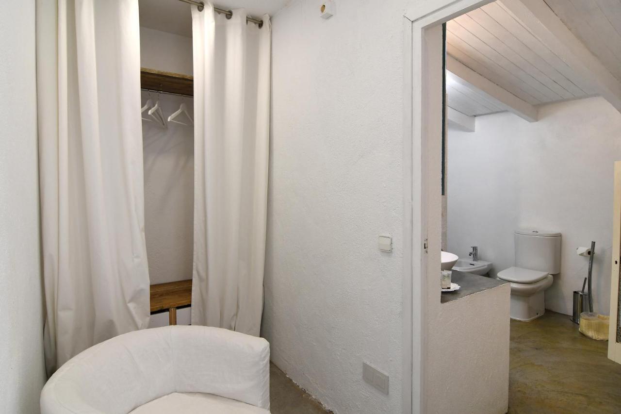 Le Rondini Bed & Breakfast Montras Bagian luar foto