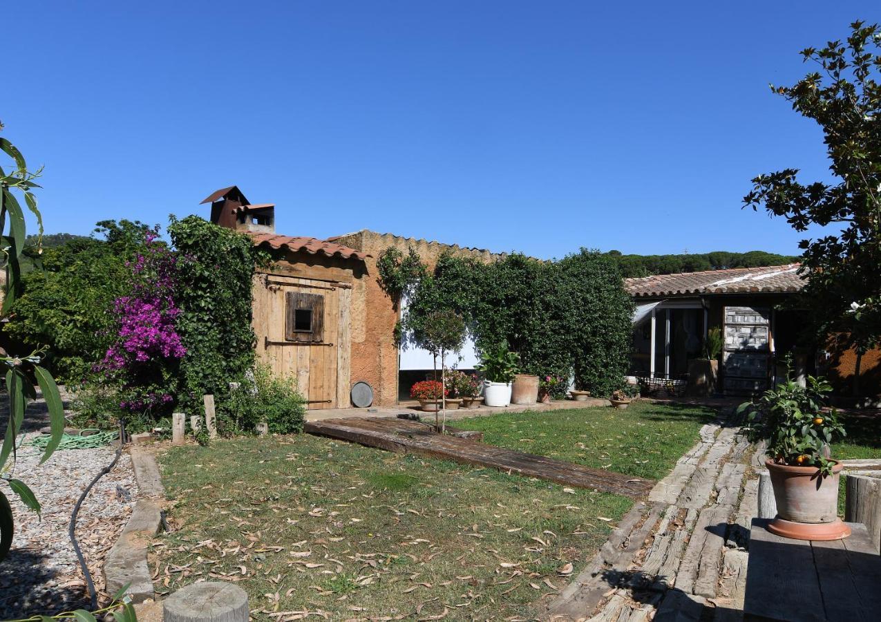 Le Rondini Bed & Breakfast Montras Bagian luar foto