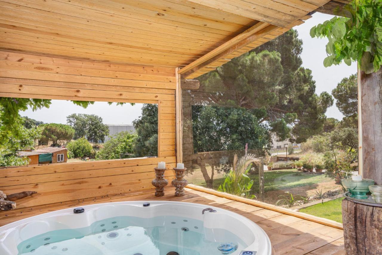 Le Rondini Bed & Breakfast Montras Bagian luar foto